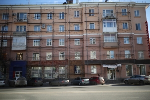 В Омске отдают в суд дело о хищении более 56 млн рублей при капремонте дома на гостевом маршруте 