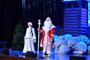 Около 7 тысяч детей Омской области приглашены на Губернаторские елки