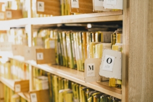 Омич рассказал о хранении карточек пациентов поликлиники в туалете